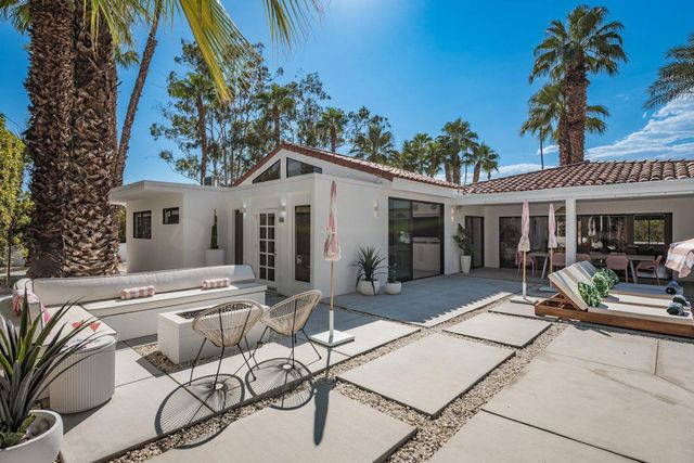 246 W Vereda Norte, Palm Springs, CA 92262