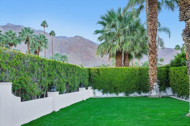 246 W Vereda Norte, Palm Springs, CA 92262