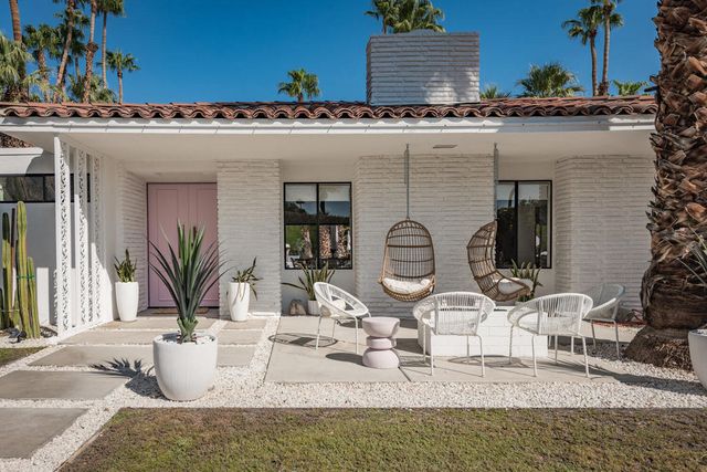 246 W Vereda Norte, Palm Springs, CA 92262