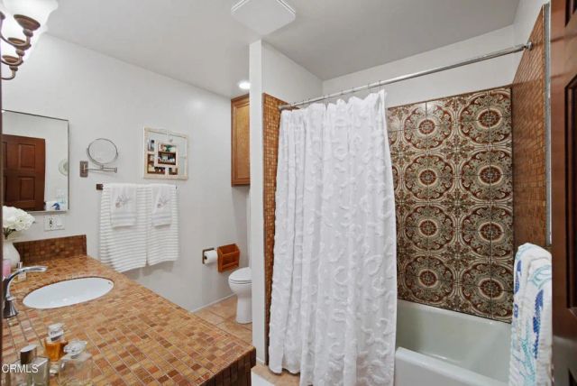 1129 Dover Lane, Ventura, CA 93001