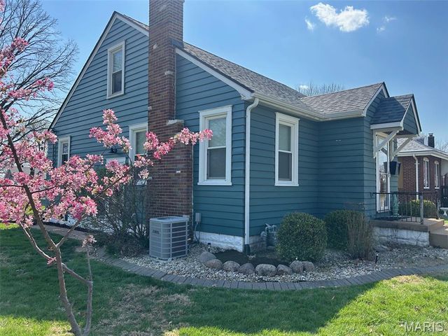 150 N 31st Street, Belleville, IL 62226