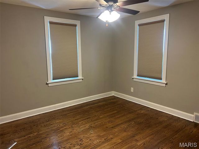 150 N 31st Street, Belleville, IL 62226