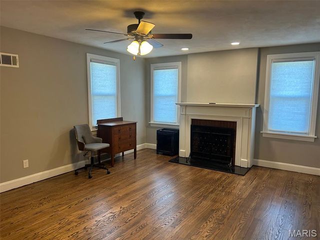 150 N 31st Street, Belleville, IL 62226