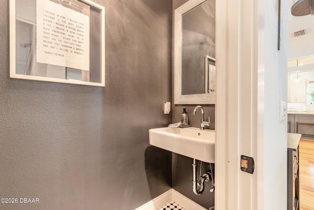 1811 Cattail Circle, New Smyrna Beach, FL 32168