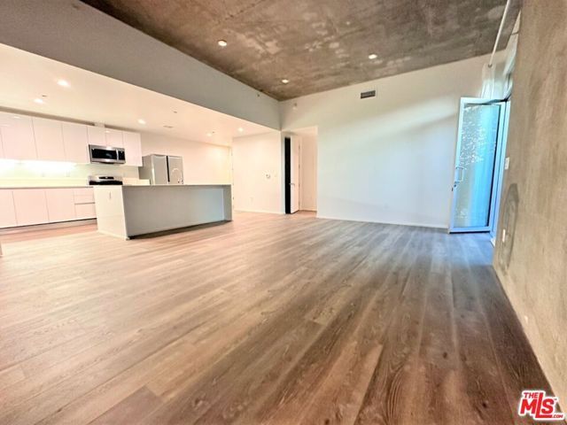 1040 S Mariposa Avenue F101, Los Angeles, CA 90006