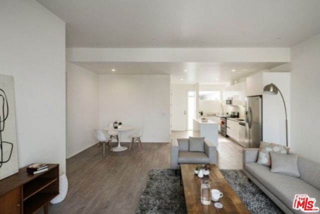 1040 S Mariposa Avenue F101, Los Angeles, CA 90006