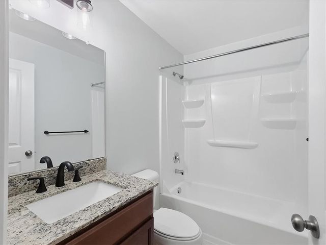 1526 Brookstone Place, Hellertown Boro, PA 18055