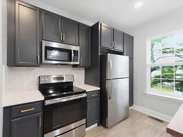 1526 Brookstone Place, Hellertown Boro, PA 18055