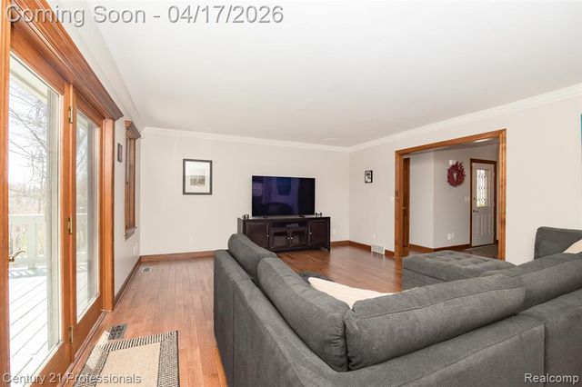 624 Highland Drive, Oxford, MI 48371