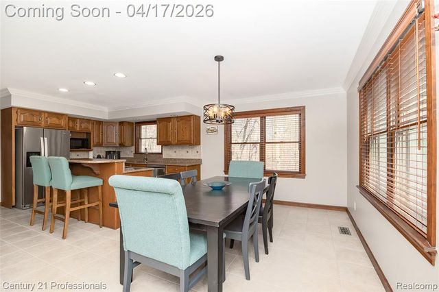 624 Highland Drive, Oxford, MI 48371