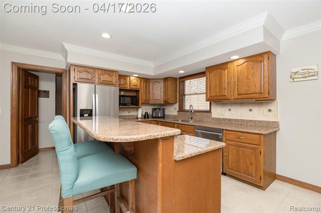 624 Highland Drive, Oxford, MI 48371