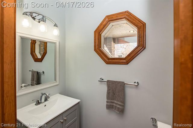 624 Highland Drive, Oxford, MI 48371