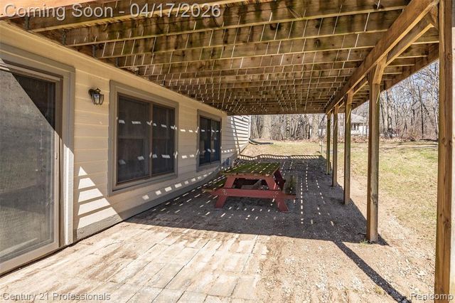 624 Highland Drive, Oxford, MI 48371