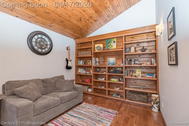 624 Highland Drive, Oxford, MI 48371