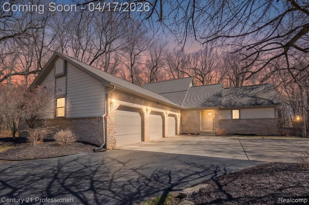 624 Highland Drive, Oxford, MI 48371