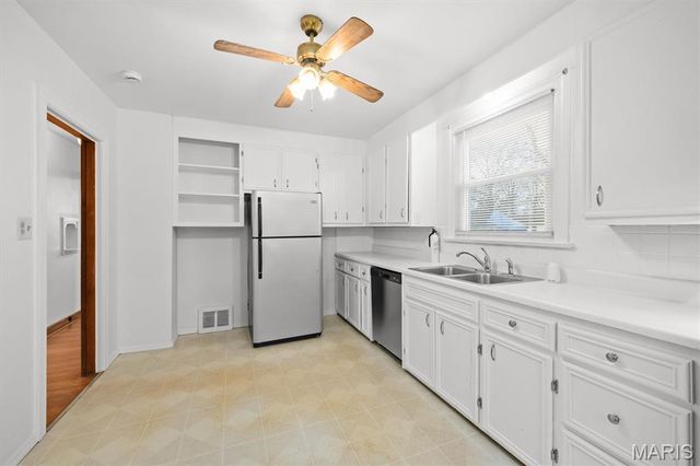 2105 E B Street, Belleville, IL 62221