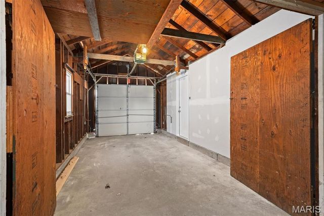 2105 E B Street, Belleville, IL 62221