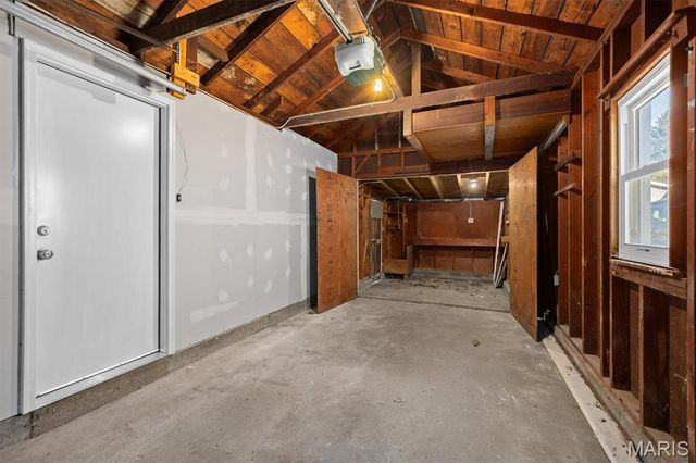 2105 E B Street, Belleville, IL 62221