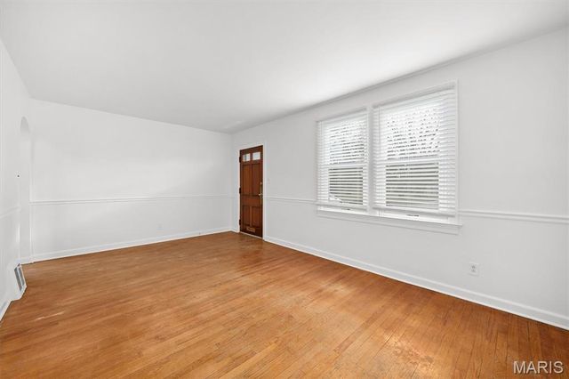 2105 E B Street, Belleville, IL 62221