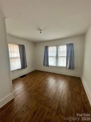 1021 N 14th Street, Bessemer City, NC 28016