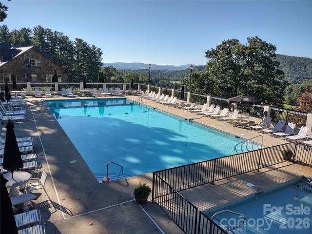 99999 Cedar Drive 273, Mills River, NC 28759