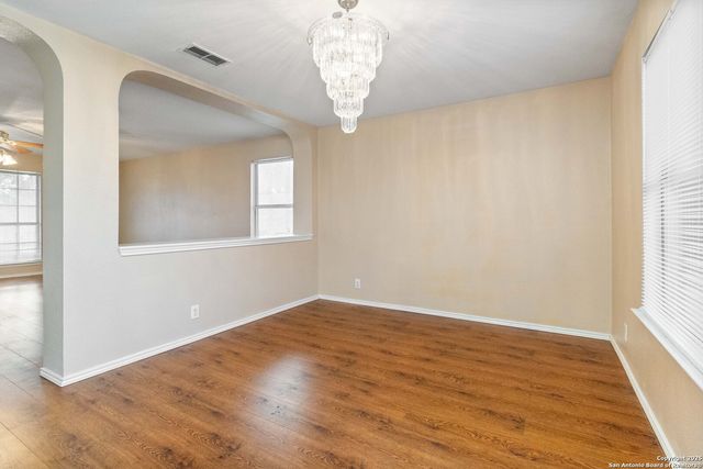 5207 WOOD GLEN DR, San Antonio, TX 78244