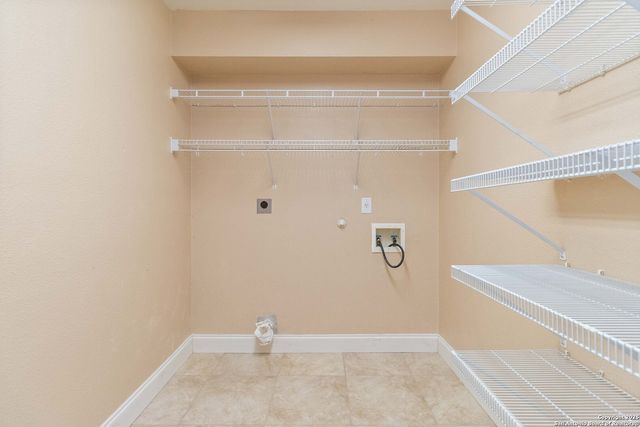 5207 WOOD GLEN DR, San Antonio, TX 78244
