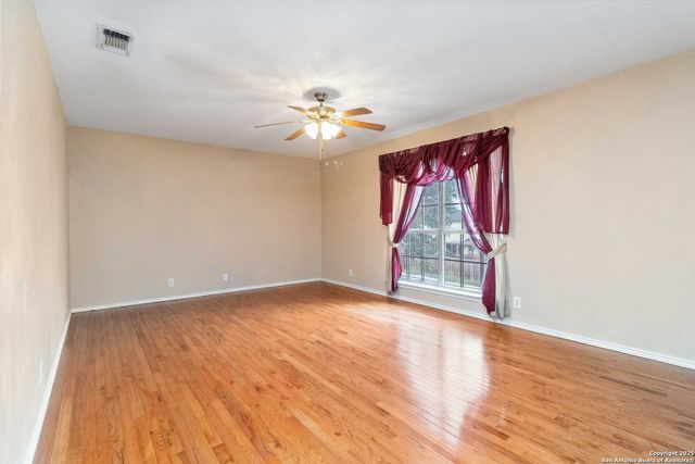 5207 WOOD GLEN DR, San Antonio, TX 78244