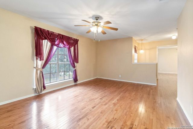 5207 WOOD GLEN DR, San Antonio, TX 78244