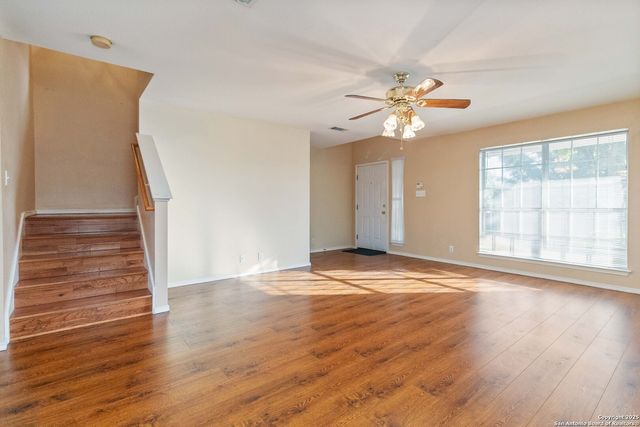 5207 WOOD GLEN DR, San Antonio, TX 78244