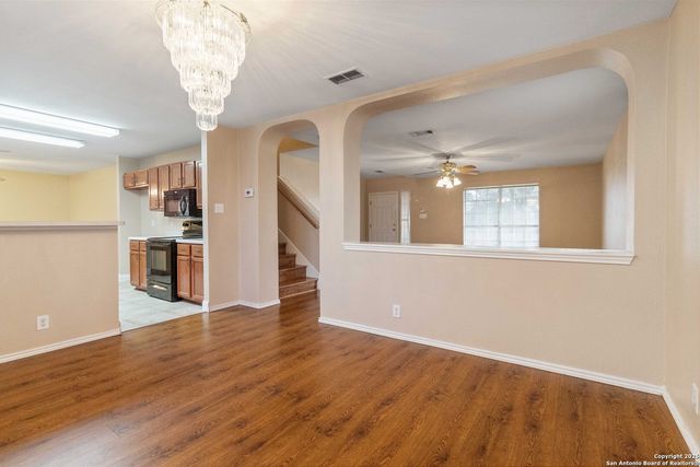 5207 WOOD GLEN DR, San Antonio, TX 78244
