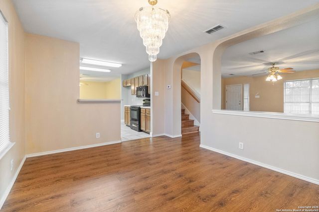 5207 WOOD GLEN DR, San Antonio, TX 78244