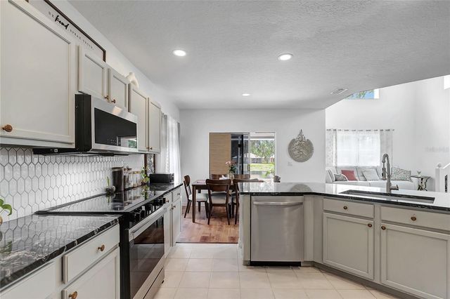 18147 CANAL POINTE STREET, Tampa, FL 33647