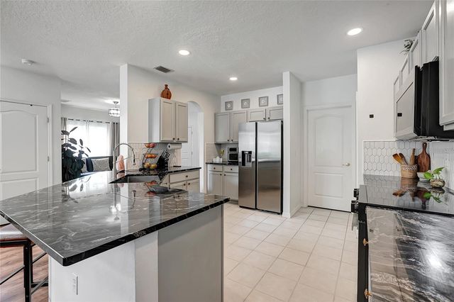 18147 CANAL POINTE STREET, Tampa, FL 33647