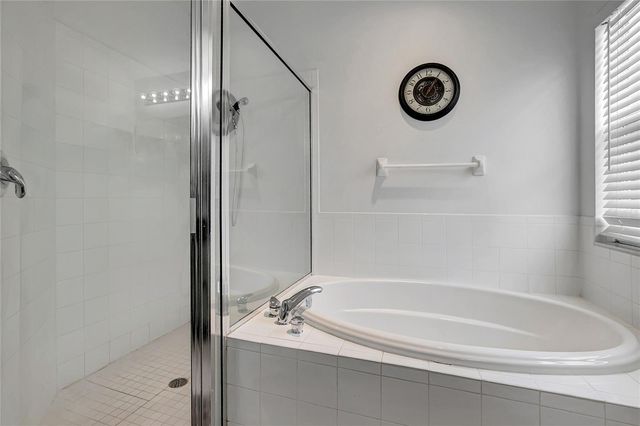 18147 CANAL POINTE STREET, Tampa, FL 33647