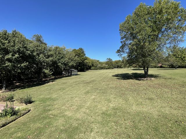 6914 Burkitt Rd, Antioch, TN 37013