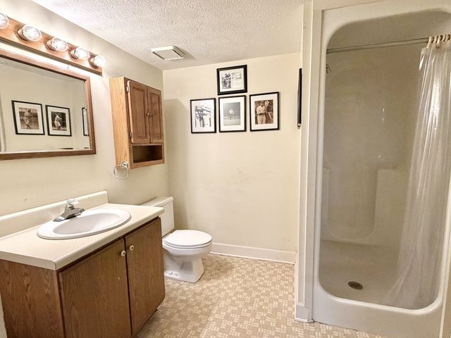 6914 Burkitt Rd, Antioch, TN 37013