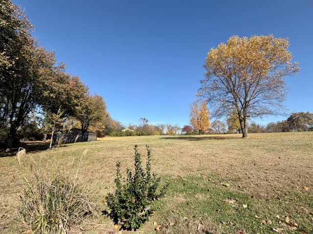 6914 Burkitt Rd, Antioch, TN 37013