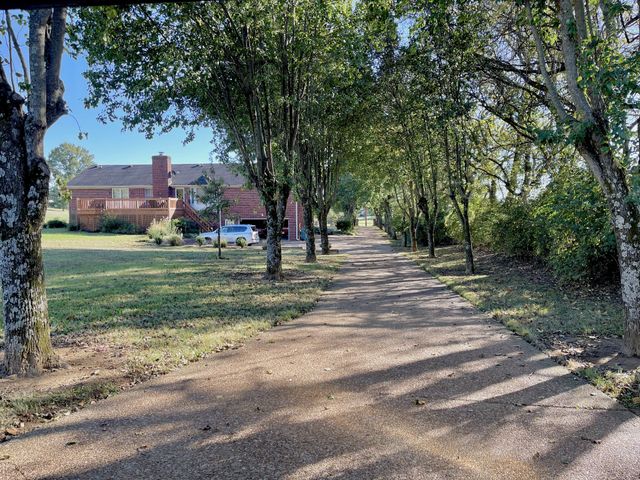 6914 Burkitt Rd, Antioch, TN 37013