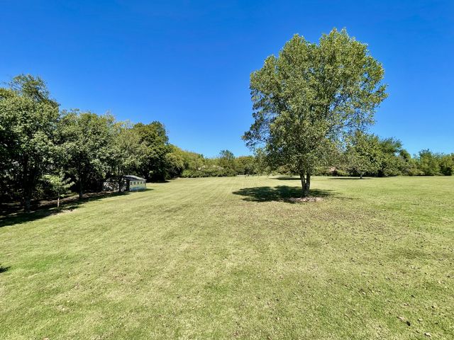 6914 Burkitt Rd, Antioch, TN 37013