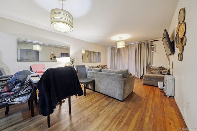 831 E 221st Street, Bronx, NY 10467