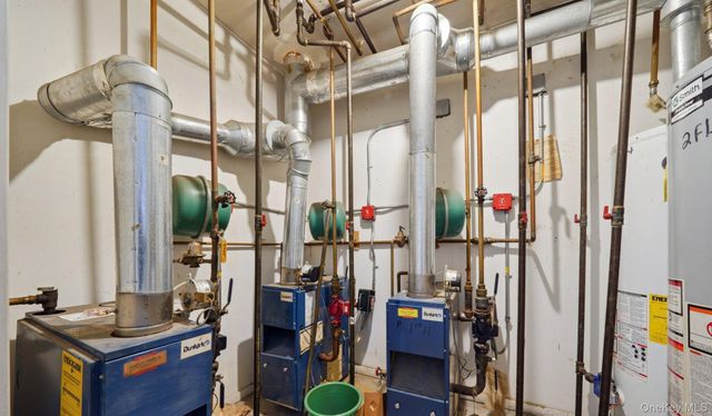 831 E 221st Street, Bronx, NY 10467