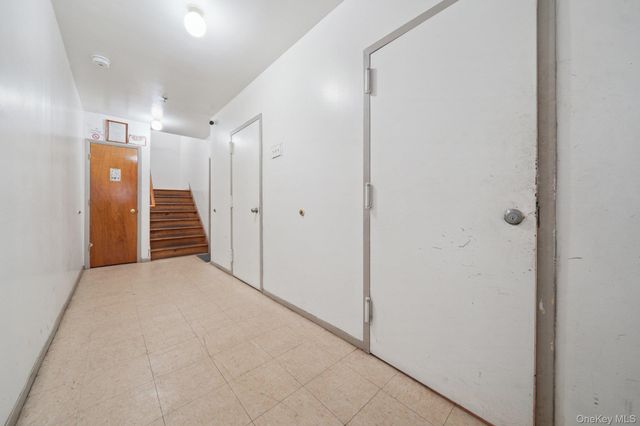 831 E 221st Street, Bronx, NY 10467