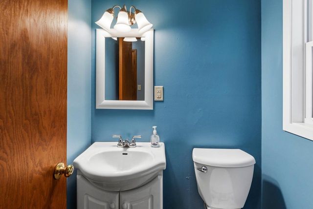 W9076 Heritage Hills Road, Beaver Dam, WI 53916