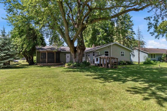 W9076 Heritage Hills Road, Beaver Dam, WI 53916