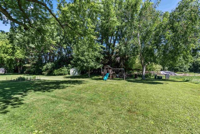 W9076 Heritage Hills Road, Beaver Dam, WI 53916