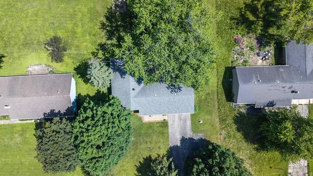 W9076 Heritage Hills Road, Beaver Dam, WI 53916