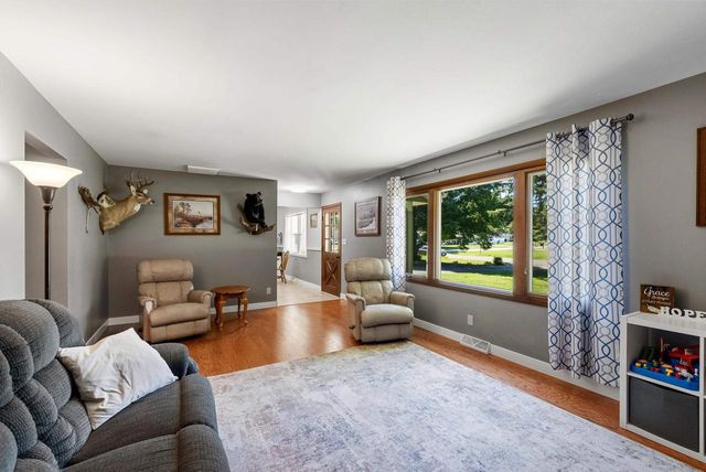W9076 Heritage Hills Road, Beaver Dam, WI 53916