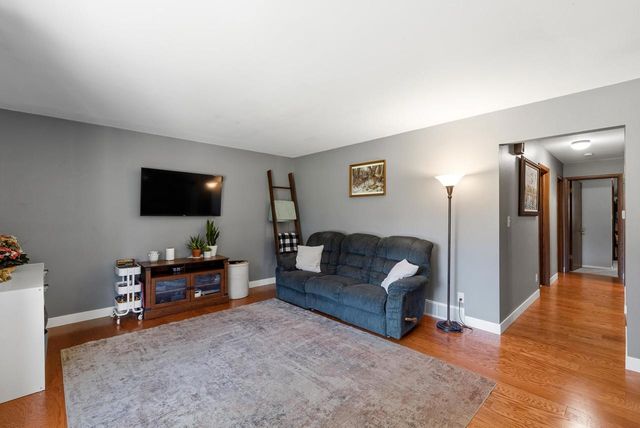 W9076 Heritage Hills Road, Beaver Dam, WI 53916