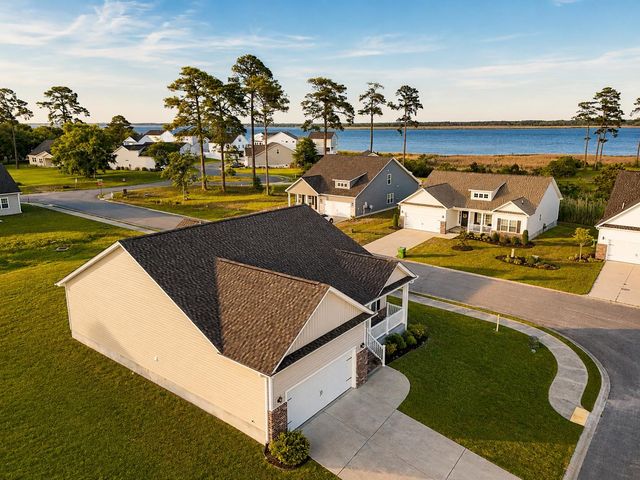 402 Grain Field Dr., Georgetown, SC 29440